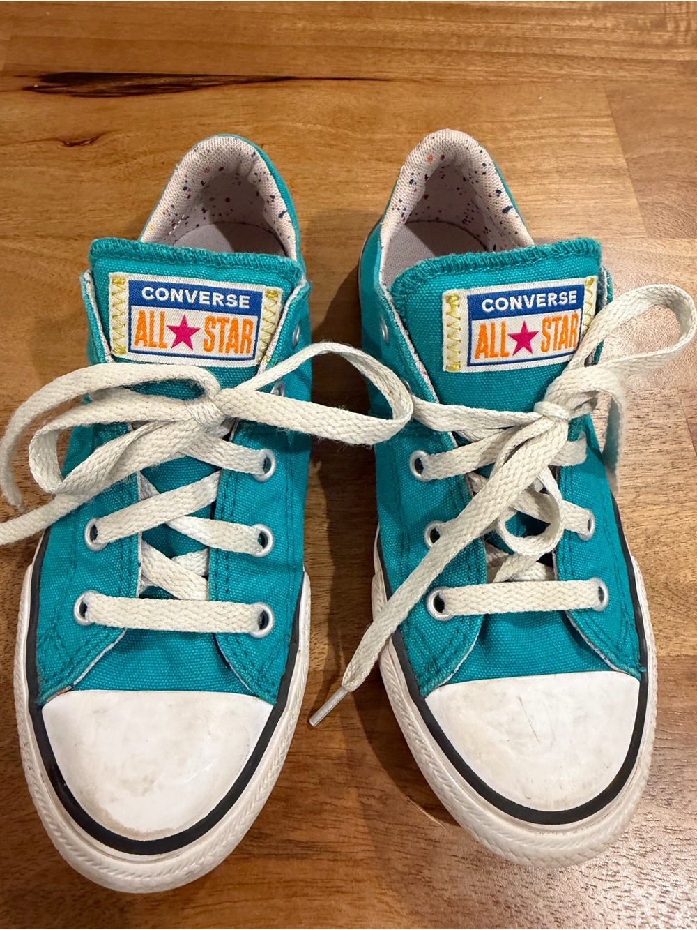 Converse Low Top Sneakers in Teal Blue w/ Confetti Accents Kid’s Size 1